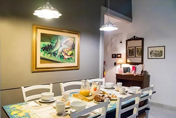 Alojamento de Acomodação e Pequeno-almoço La Casa Napoletana - Ls Accommodations Nápoles