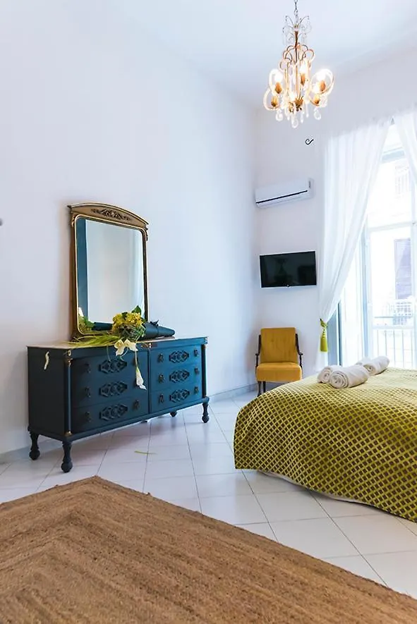 La Casa Napoletana - Ls Accommodations Nápoles Alojamento de Acomodação e Pequeno-almoço