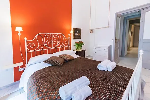 La Casa Napoletana - Ls Accommodations Nápoles Alojamento de Acomodação e Pequeno-almoço