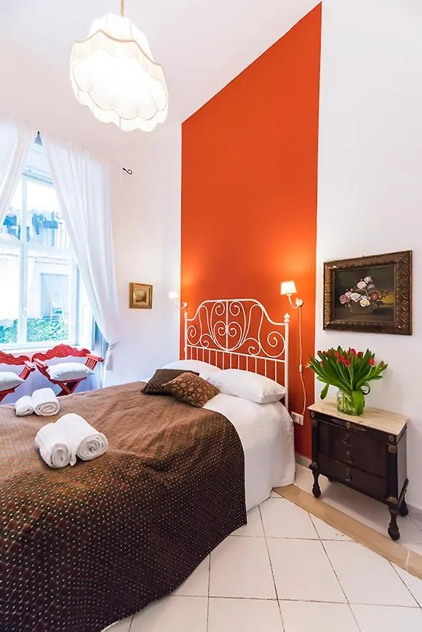 Alojamento de Acomodação e Pequeno-almoço La Casa Napoletana - Ls Accommodations Nápoles