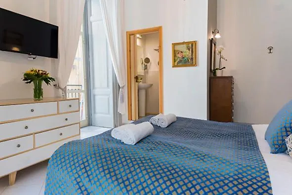 La Casa Napoletana - Ls Accommodations Nápoles Alojamento de Acomodação e Pequeno-almoço